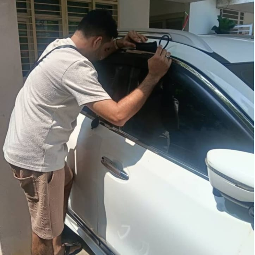 Car opening