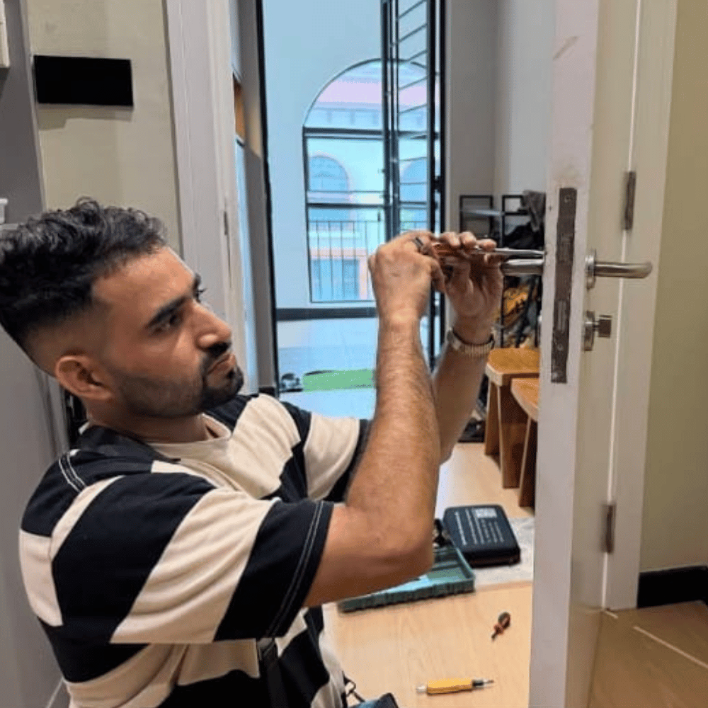 Gate lock repair